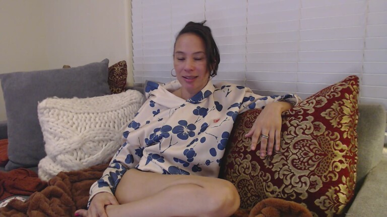 SpoiledBrat37's Streamate show and profile