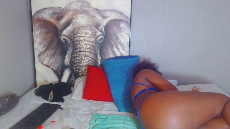 CocoBlaze's Streamate show and profile