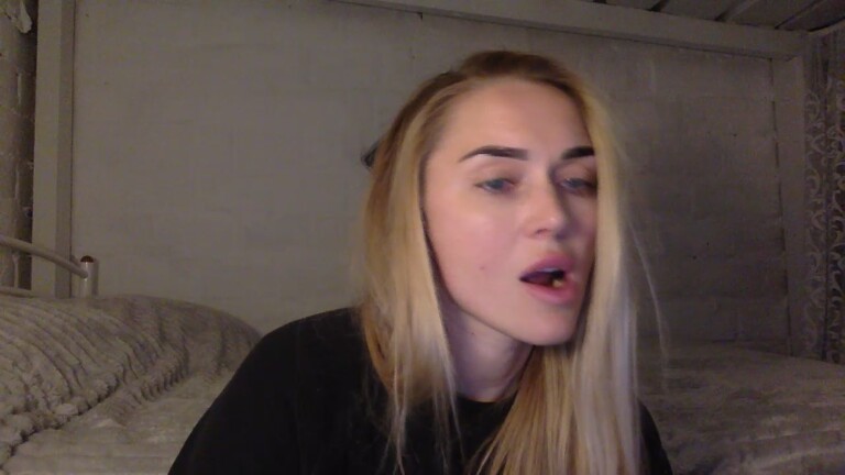 Tina_a's Streamate show and profile