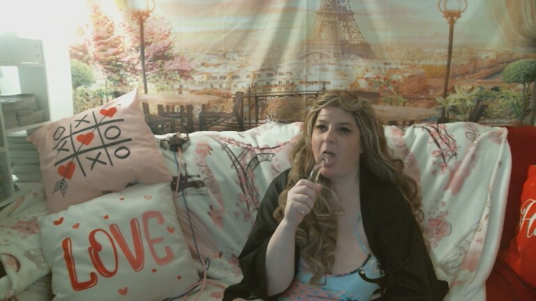 lovehollyann's Streamate show and profile