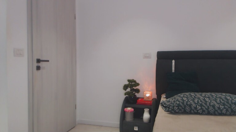 EVYE's Streamate show and profile