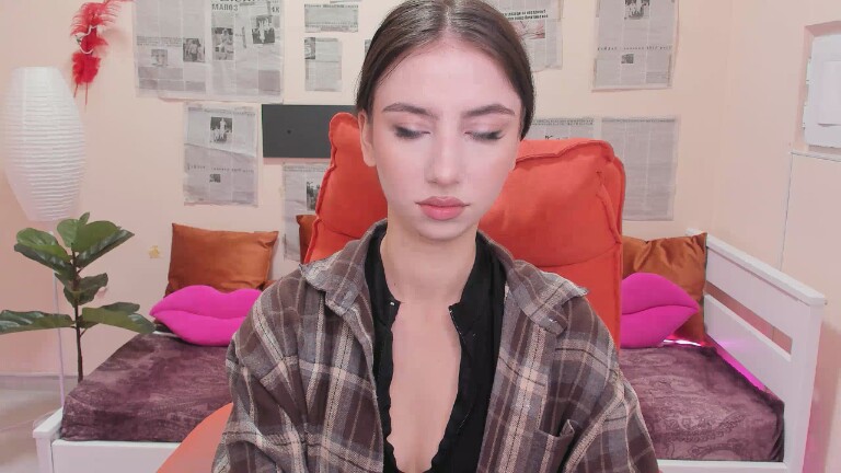 SarahTray's Streamate show and profile