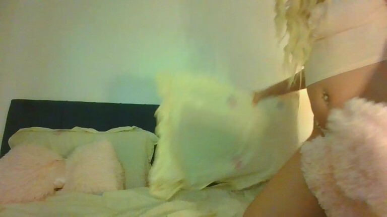 NaughtyLeahUK's Streamate show and profile