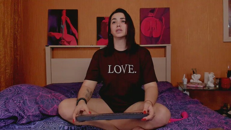 GlamNova's Streamate show and profile