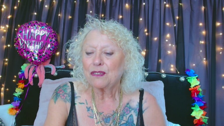 XoXMandyXoX's Streamate show and profile